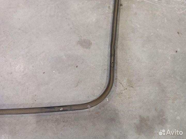 Направляющая шторы салона левая Man Tgx