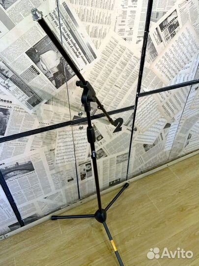 Микрофонные стойки K&M, пюпитры, клавишные стойки