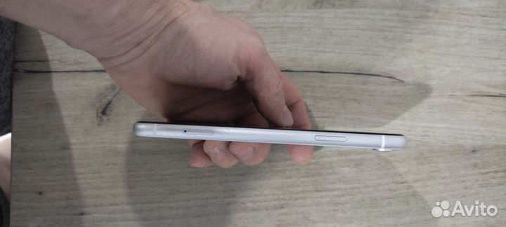 iPhone Xr, 128 ГБ