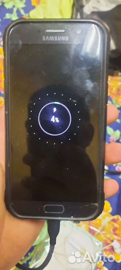 Телефон Samsung galaxy a5 2017