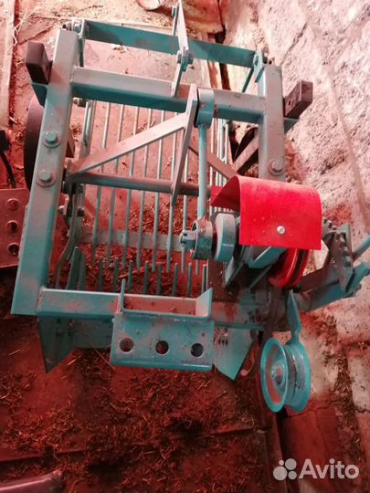 Картофелесажалка и картофелекопалка