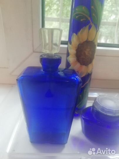 Синее стекло флакон, бутылка