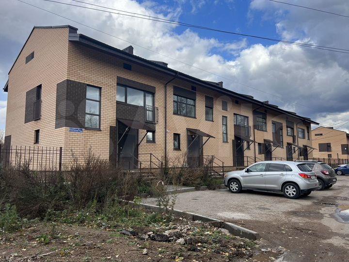 Таунхаус 106 м² на участке 2 сот.