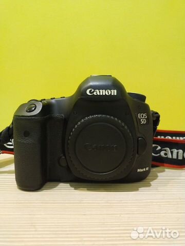 Canon 5d mark iii body + SanDisk Extreme 64 Gb