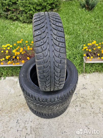 GT Radial Champiro IcePro 215/60 R17