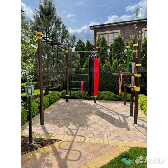 Спортивный уличный комплекс