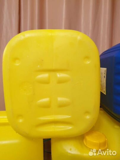 Канистры пластиковые 30 литров