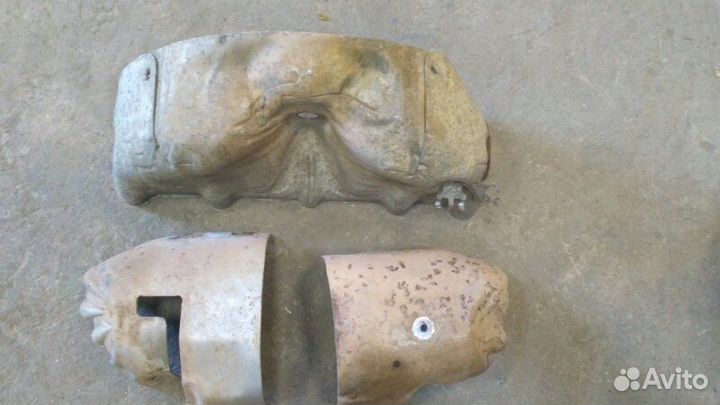 Защитный экран выпускного коллектора Citroen C4