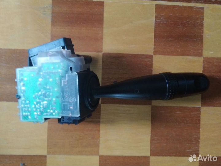 Переключатель стеклоочистителя Pontiac Vibe