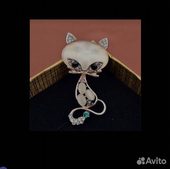 Брошь Кошка со стразами