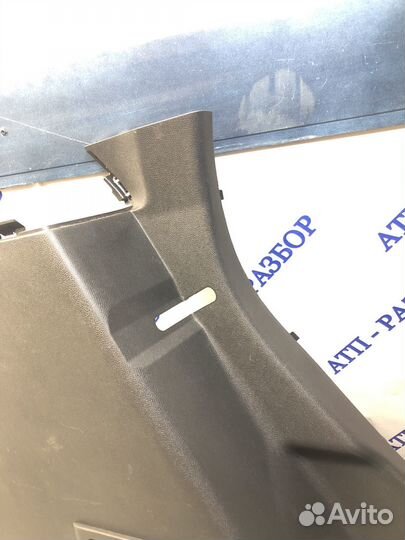 L обшивка багажника Каптюр