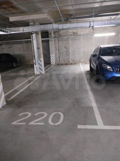 Машиноместо, 13 м²