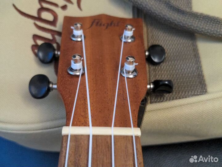 Укулеле flight