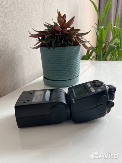 Вспышка Yongnuo YN-685 для Nikon