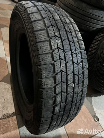 Dunlop Graspic DS3 215/65 R16 98Q