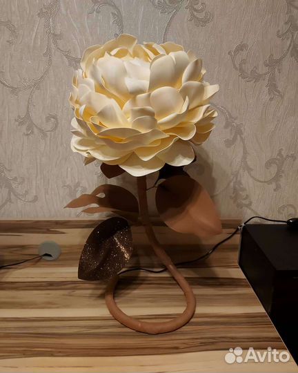 Светильник пион