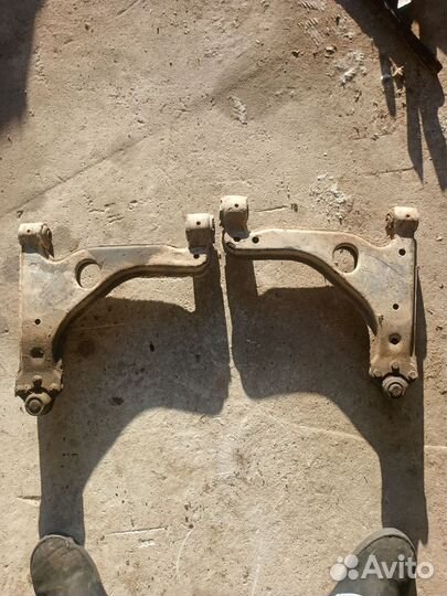 Рычаг передний Opel Vectra B