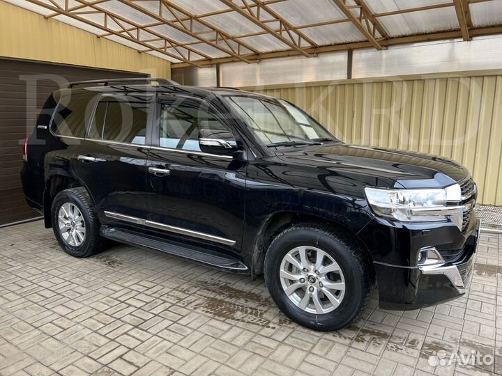 Тюнинг Toyota Land Cruiser 200 стиль 2021 Black