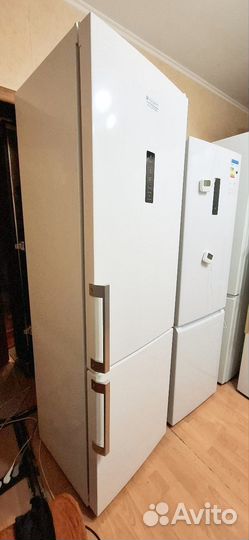 Холодильник Hotpoint Ariston