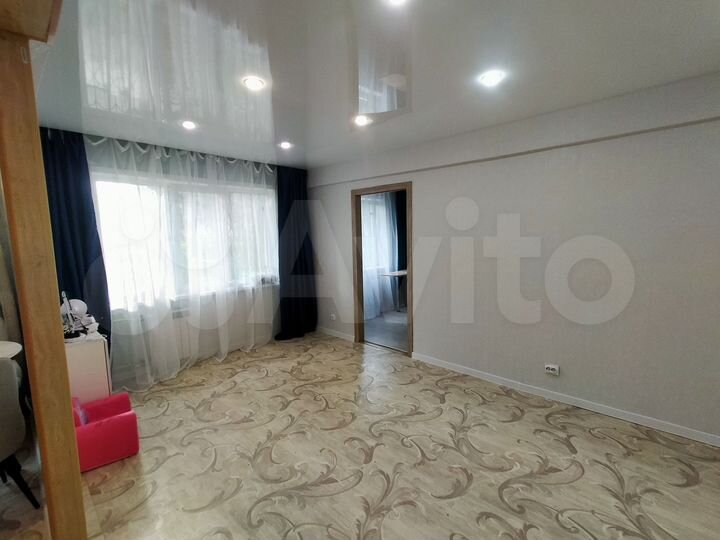 2-к. квартира, 45 м², 1/4 эт.