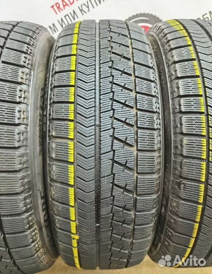 Bridgestone Blizzak VRX 215/60 R17 99S
