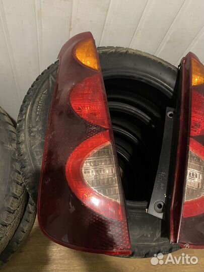 Задние фары Nissan Note