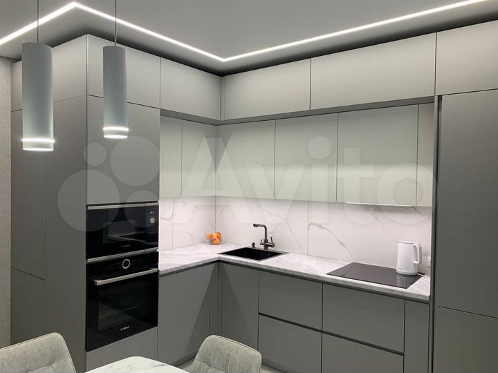 3-к. квартира, 92 м², 9/17 эт.