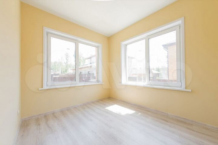 Дом 169 м² на участке 8,5 сот.