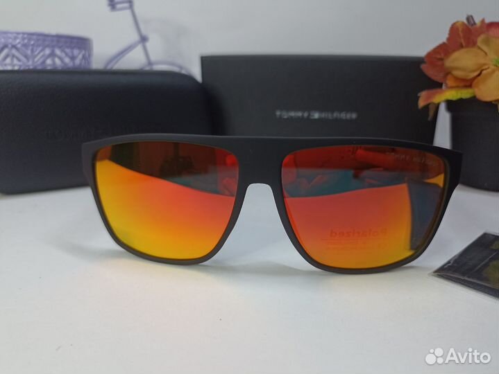 Солнцезащитные очки мужские Tommy Hilfiger 0157
