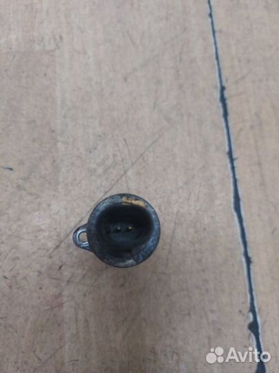 Клапан фазорегулятора Opel Astra H Z18XER 2006