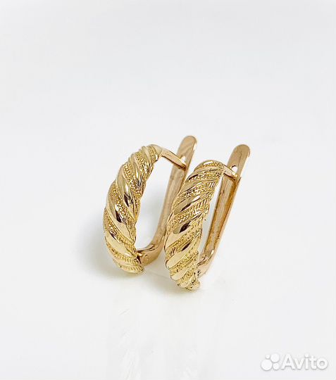 Золотые серьги