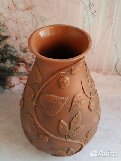 Керамическая ваза для цветов