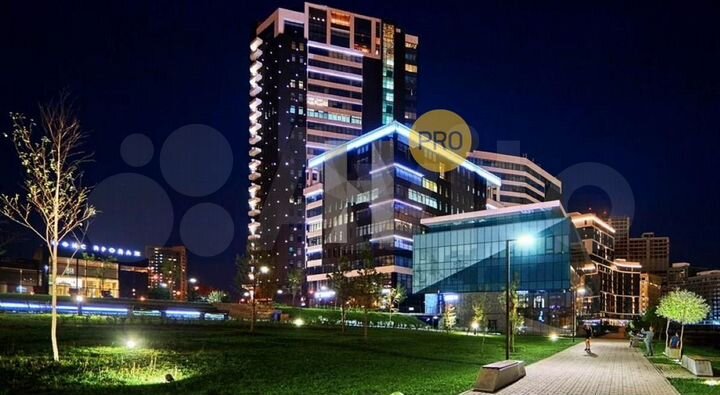 2-к. квартира, 82,3 м², 8/30 эт.