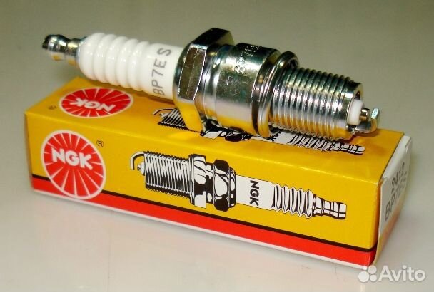 Свеча зажигания NGK BP7HS 2шт