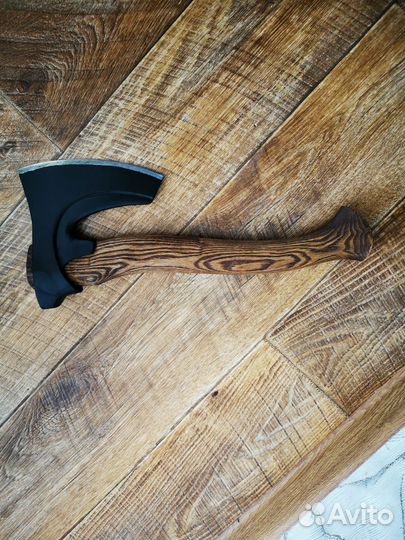 Кованный топор ручной работы