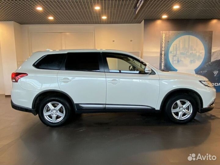 Mitsubishi Outlander 2.0 CVT, 2017, 128 789 км