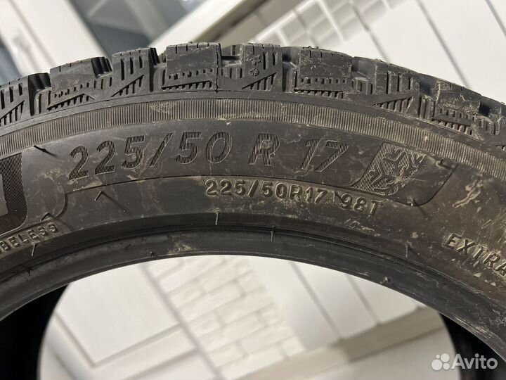 Michelin X-Ice North 4 225/50 R17 98T