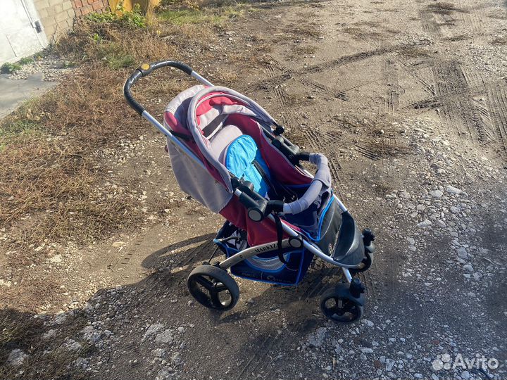 Прогулочная коляска