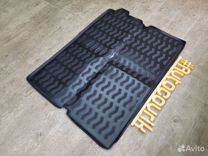 Коврик в багажник Peugeot 5008 II (2017-н.в.)
