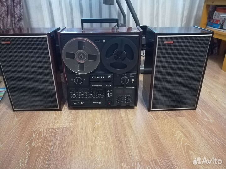 Катушечный магнитофон Юпитер 203