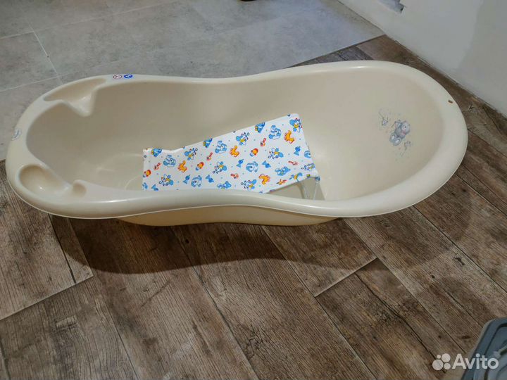 Ванночка для купания с горкой