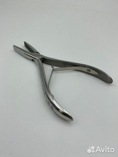 Щипцы для зажима лент