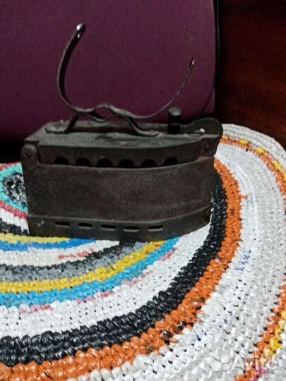 Чугунный утюг