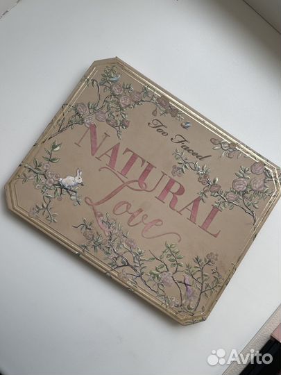 Палетка теней too faced