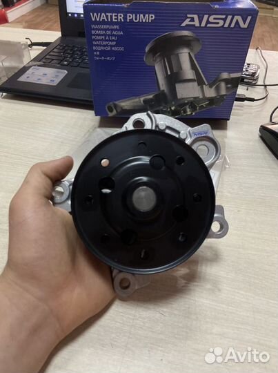 Водяной насос (помпа) на тойота королла Оригинал