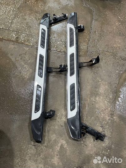 Подножки пороги на toyota rav4