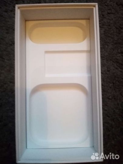 Коробка от iPhone 5s