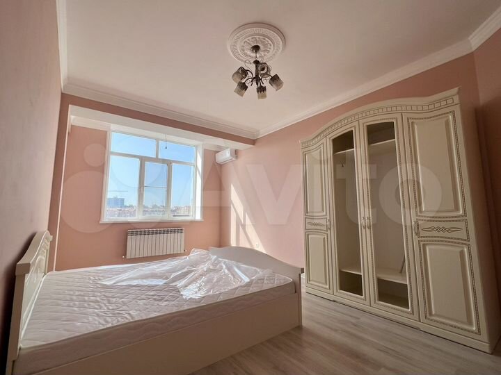 2-к. квартира, 73 м², 9/14 эт.