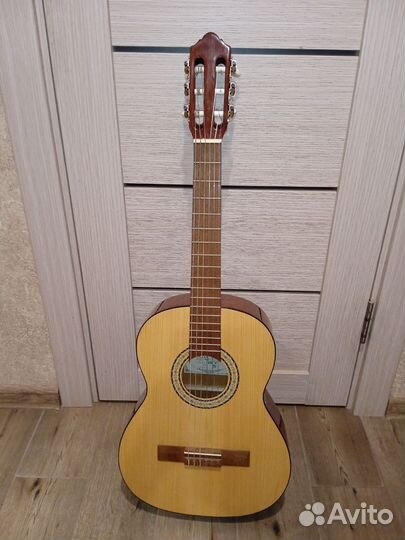 Гитара классическая Кремона 470h. 1/2