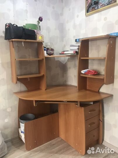 Компьютерный стол